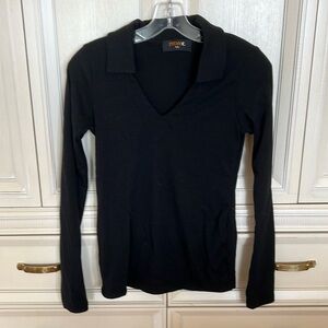 Super flattering collared v neck cotton blouse